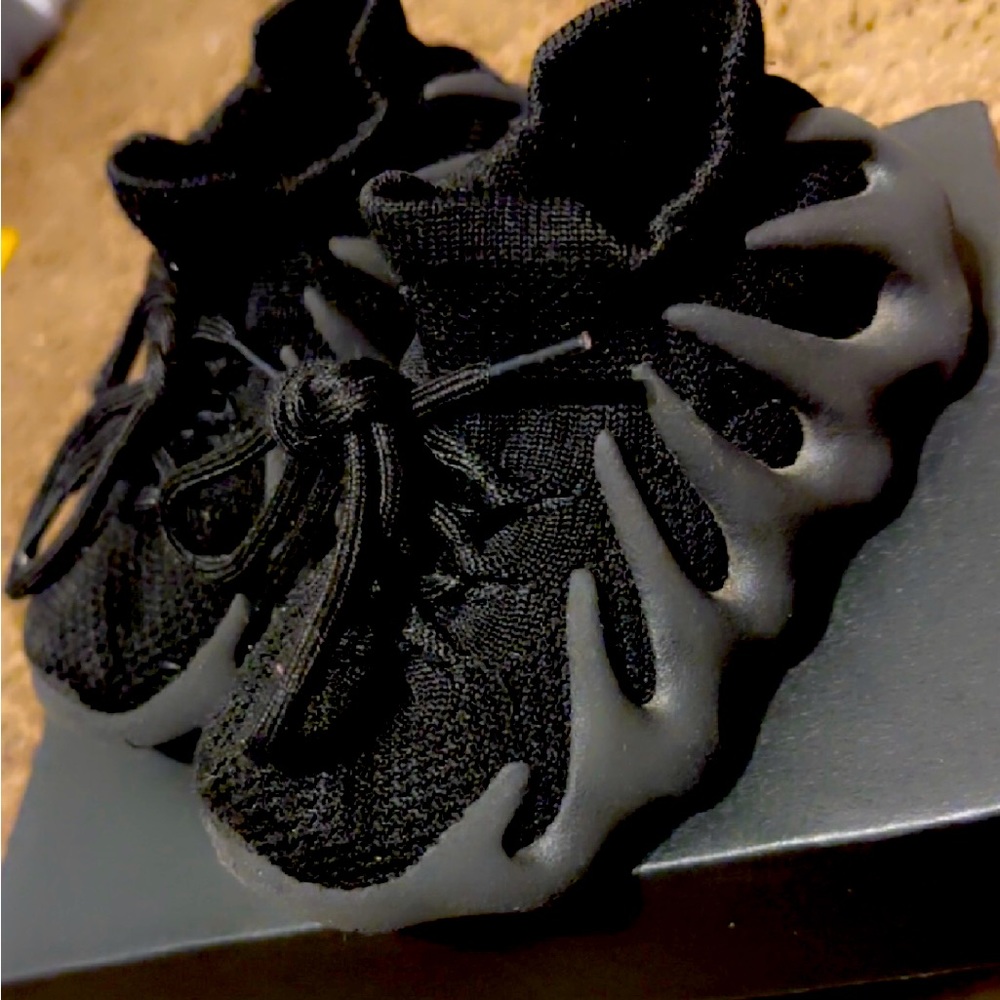 Toddler Yeezy’s Gently worn